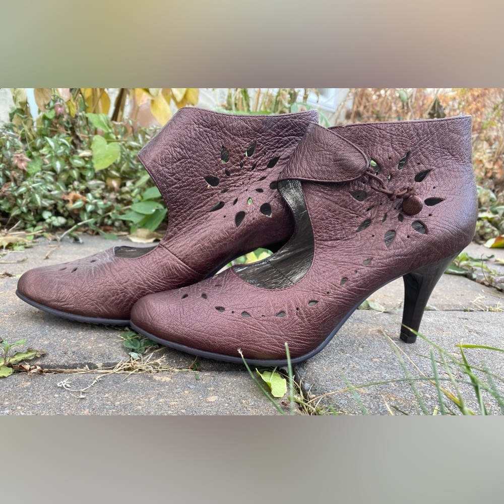 Ann Ross BRN Leather Heeled Ankle Boots, 8 Fall Sale